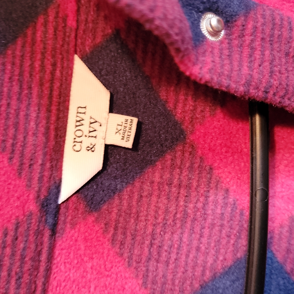 Pullover - Picture 2 of 2